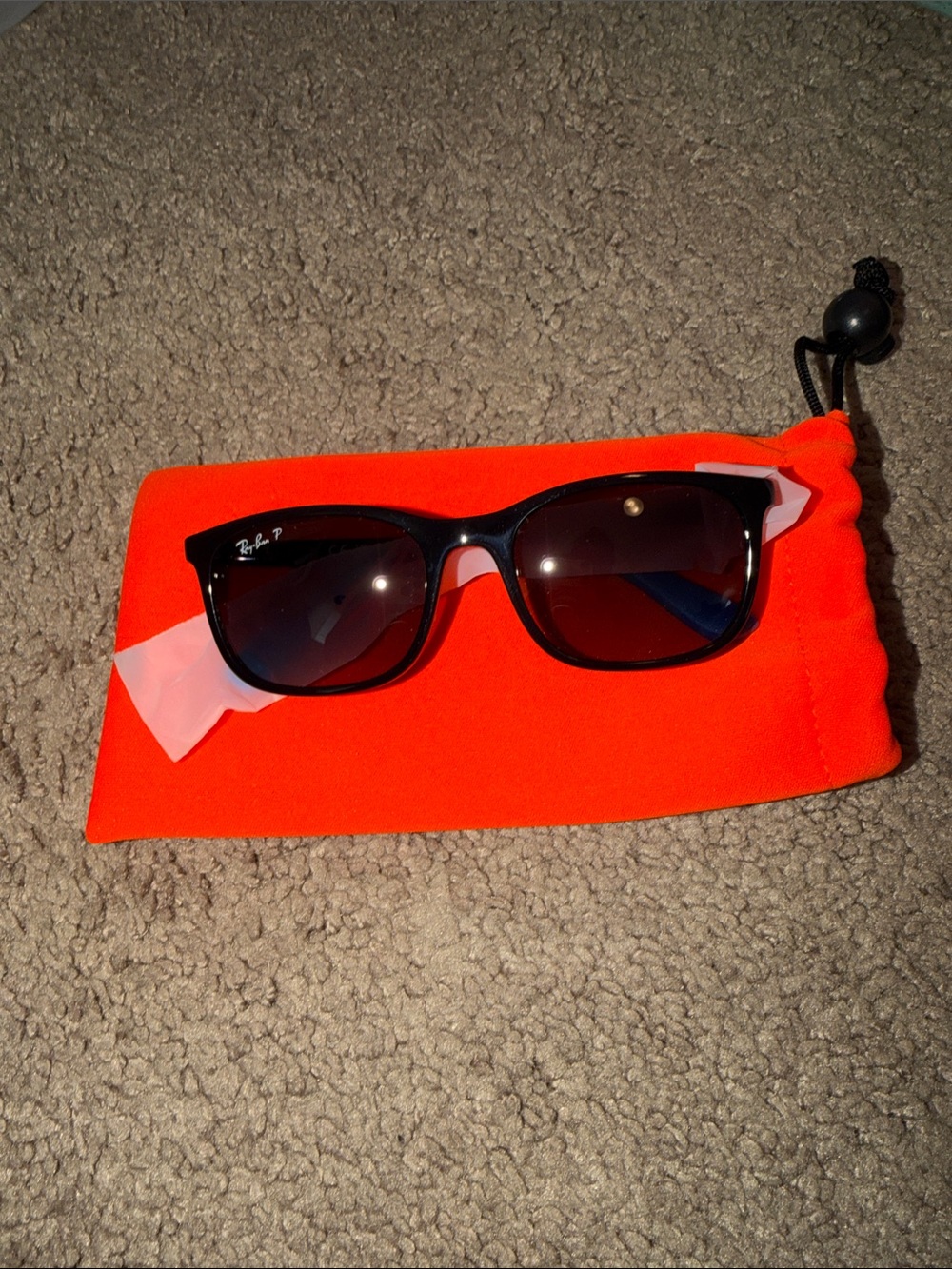 NWT Ray-Ban Youth Black on Rubber w/Grey Gradient Polar ORJ9076S